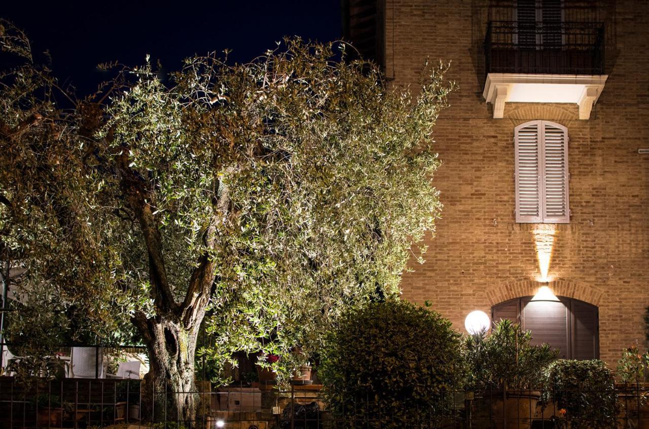 Dolci Mura Luxury Rooms Siena Exterior foto