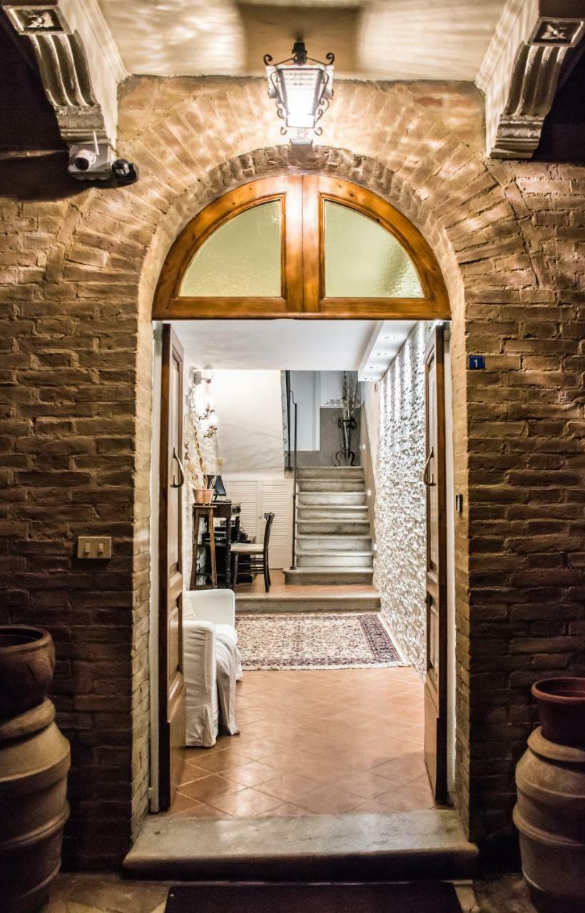 Dolci Mura Luxury Rooms Siena Exterior foto